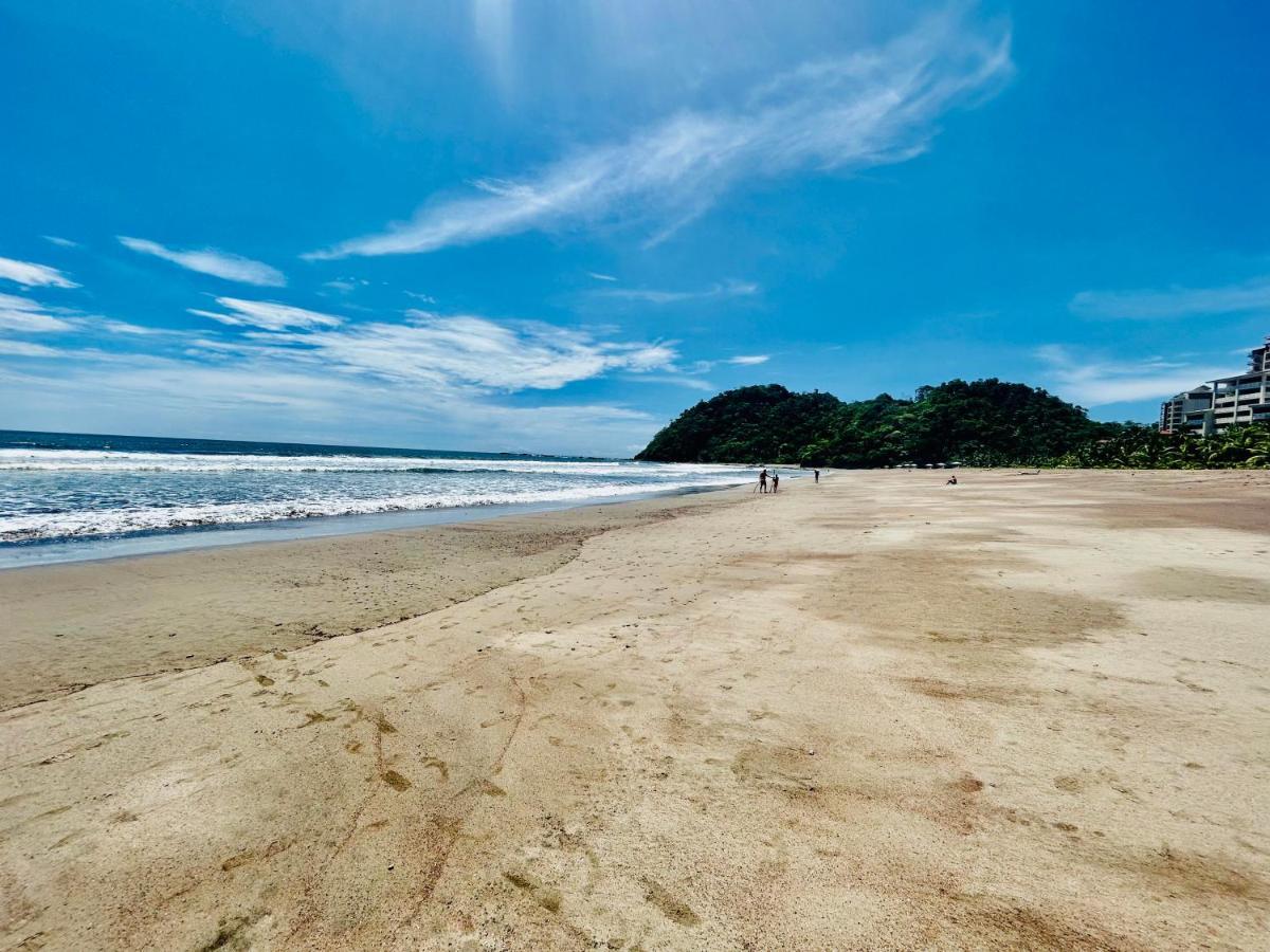 Apartamento De Lujo Las 3 Gotas Jaco, Frente Al Mar Con Vista A La Playa Exterior foto
