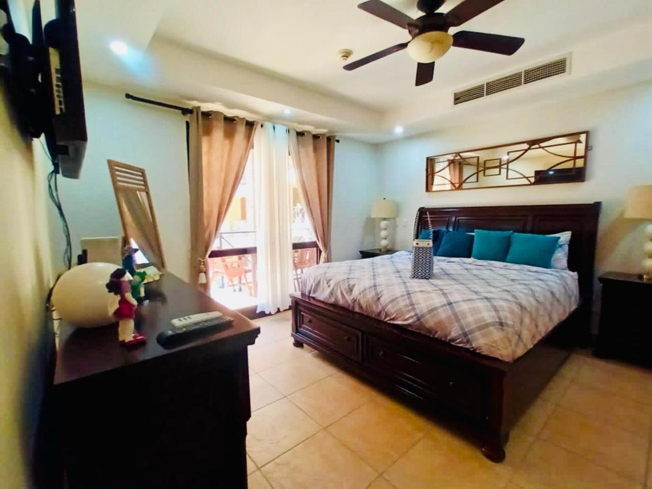 Apartamento De Lujo Las 3 Gotas Jaco, Frente Al Mar Con Vista A La Playa Exterior foto